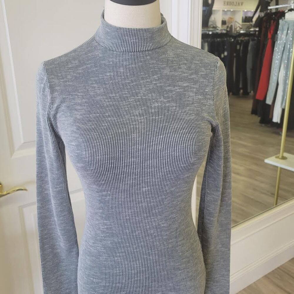 Grey Ribbed Fitted Dress - Picture 3 of 3
